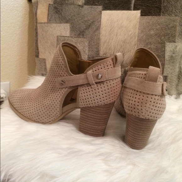 NWOT Franco Sarto Dakota Ankle Booties 8.5 - Picture 7 of 8